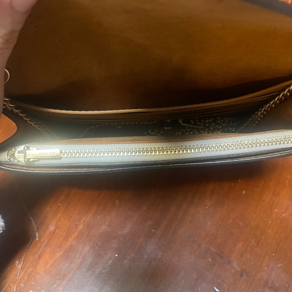 White Coach Georgie with gold chain strap - Picture 4 of 5